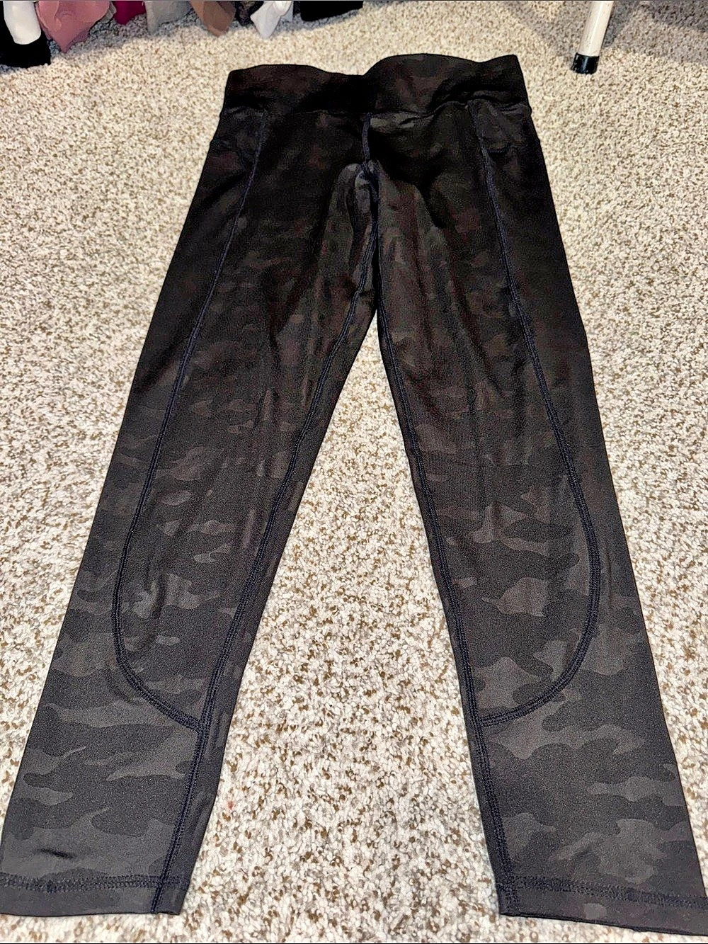 Anna & Ava Women's Camo Active Leggings Black Like New